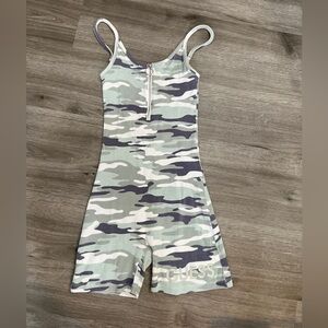 Guess romper